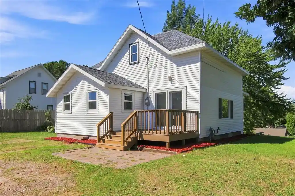 Photo 1 of Single family home for sale at 31 W Walnut St, Chippewa Falls, WI 54729 | MLS# 1605060 | Listing updated on 2026-09-14