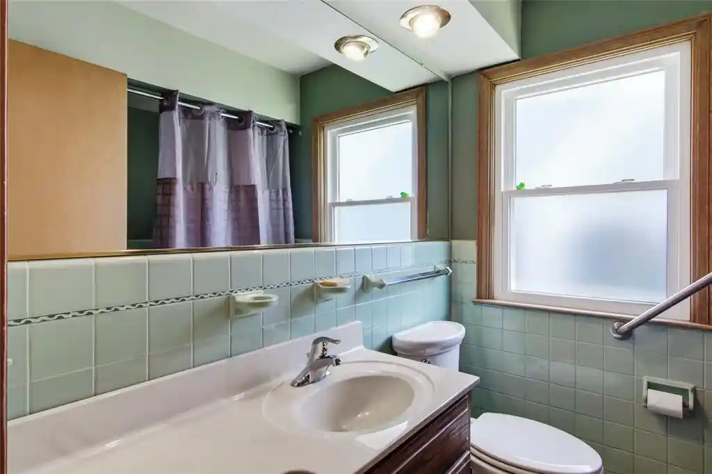 Photo 3 of Single family home for sale at 1613 Main St, Eau Claire, WI 54701 | MLS# 1604681 | Listing updated on 2026-09-18