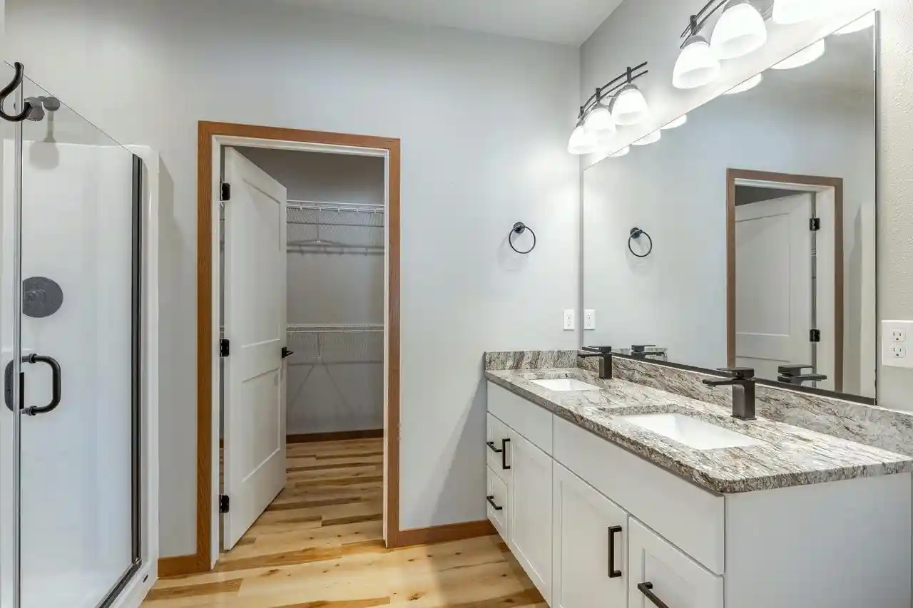 Photo 3 of Sale Pending at 3827 Sunnyside Dr W, La Crosse, WI 54601 | MLS# 1980196 | Listing updated on 2026-09-18