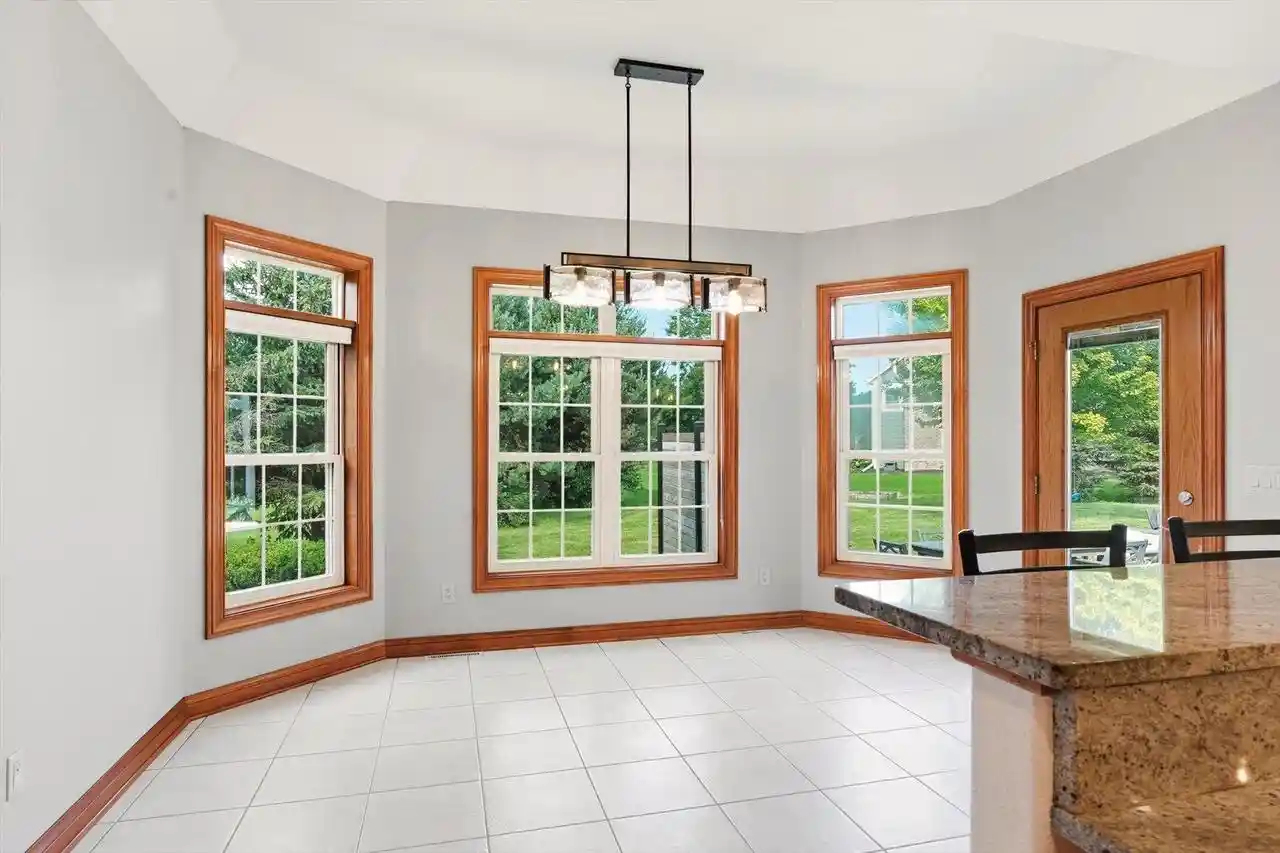 Photo 4 of Single family home for sale at 363 Sunshine Dr, Hartland, WI 53029 | MLS# 1980209 | Listing updated on 2026-09-18