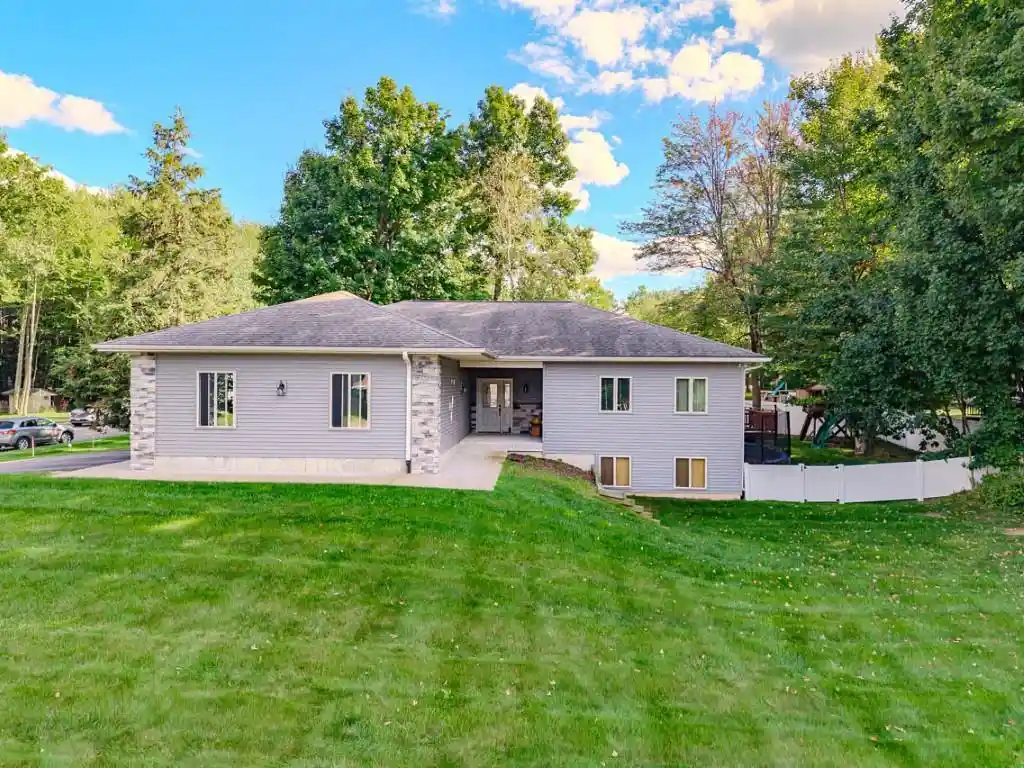 Photo 1 of Single family home for sale at 6402 Dominika St, Schofield, WI 54476 | MLS# 22604506 | Listing updated on 2026-09-11