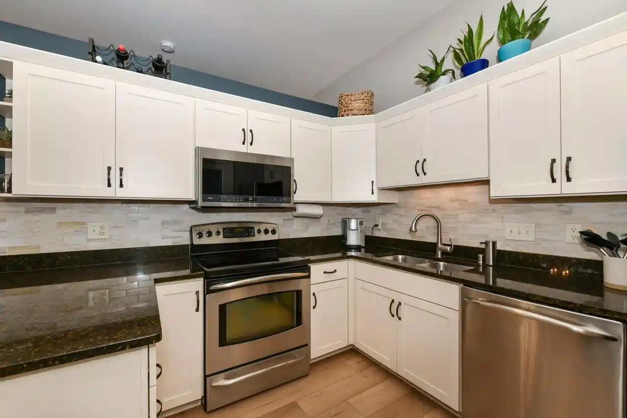 Photo 3 of Sale Pending at 3145 S Toldt Pkwy, Milwaukee, WI 53227 | MLS# 1980236 | Listing updated on 2026-09-14