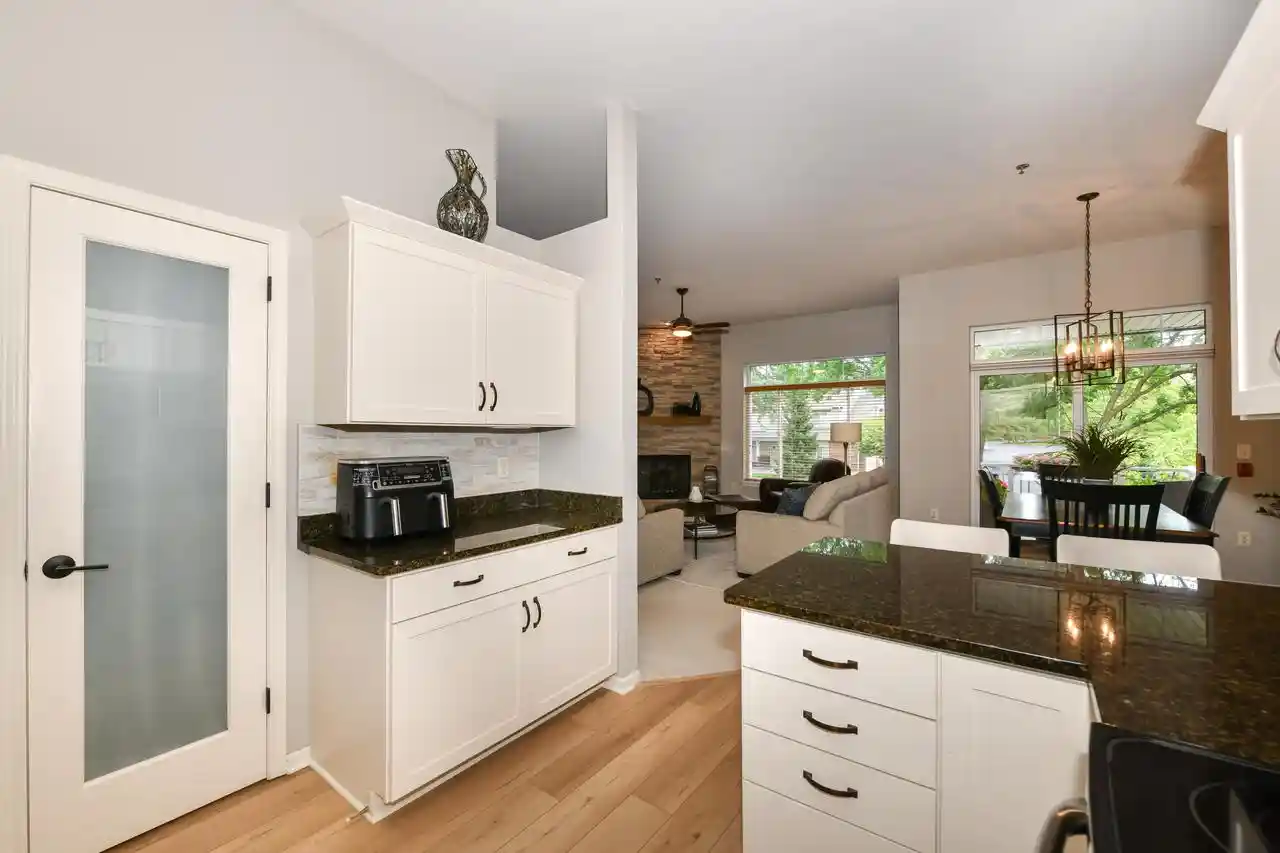 Photo 4 of Sale Pending at 3145 S Toldt Pkwy, Milwaukee, WI 53227 | MLS# 1980236 | Listing updated on 2026-09-14