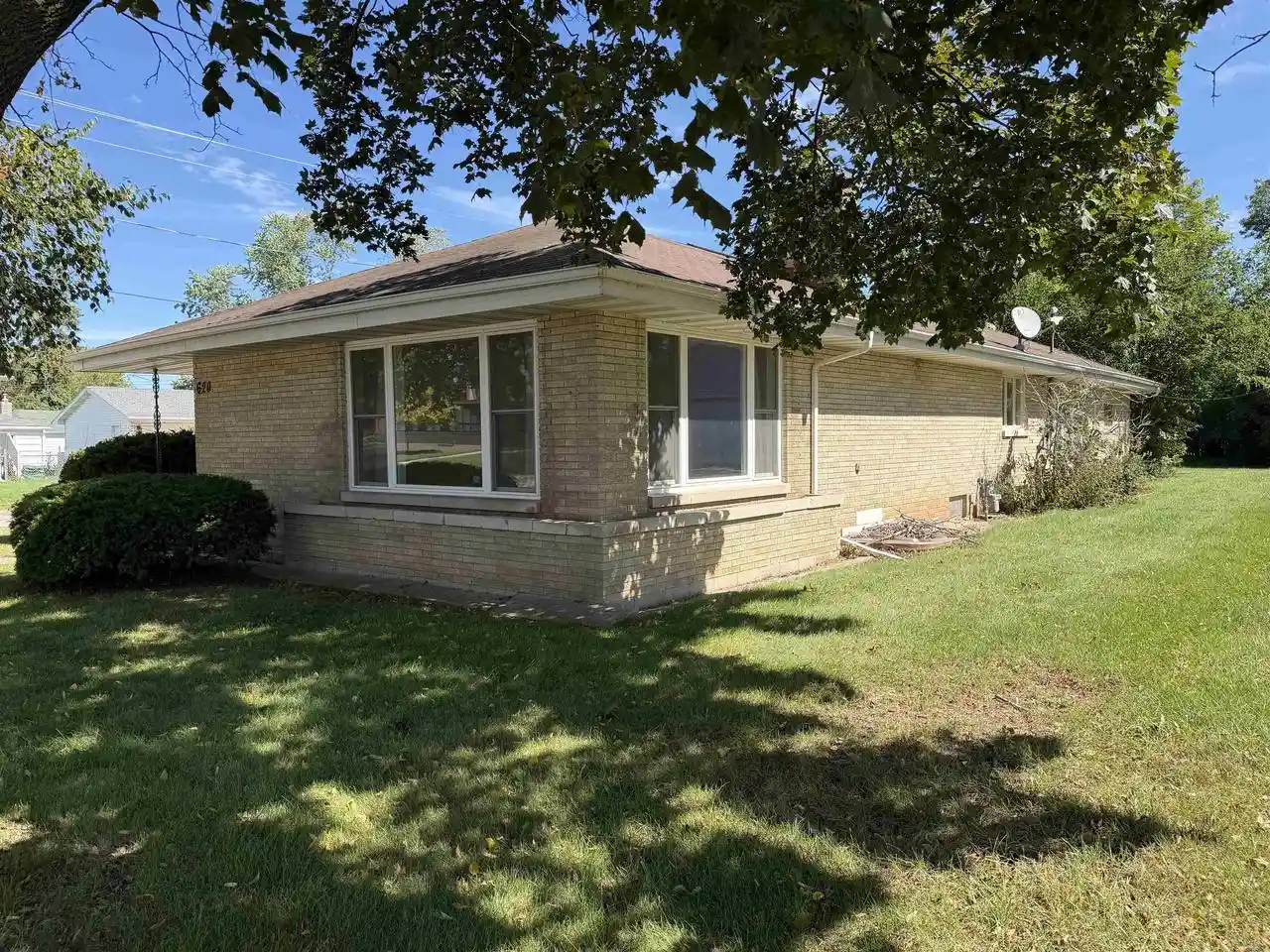 Photo 1 of Single family home for sale at 620 Reed St, Neenah, WI 54956 | MLS# 50332533 | Listing updated on 2026-09-15