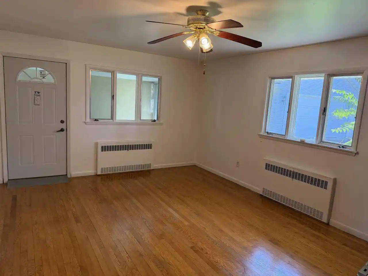 Photo 3 of Single family home for sale at 620 Reed St, Neenah, WI 54956 | MLS# 50332533 | Listing updated on 2026-09-15