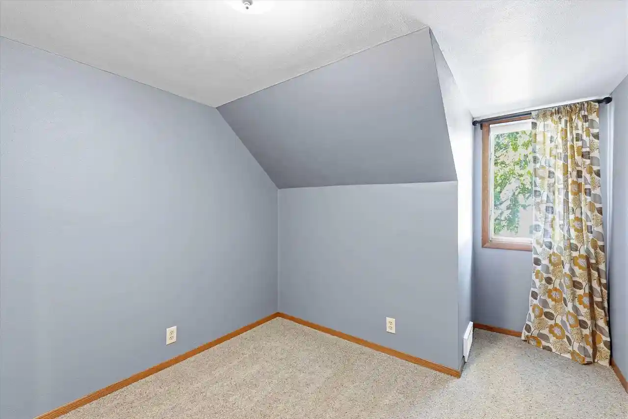 Photo 3 of Single family home for sale at 808 Grand Ave, Little Chute, WI 54140 | MLS# 50332535 | Listing updated on 2026-09-16