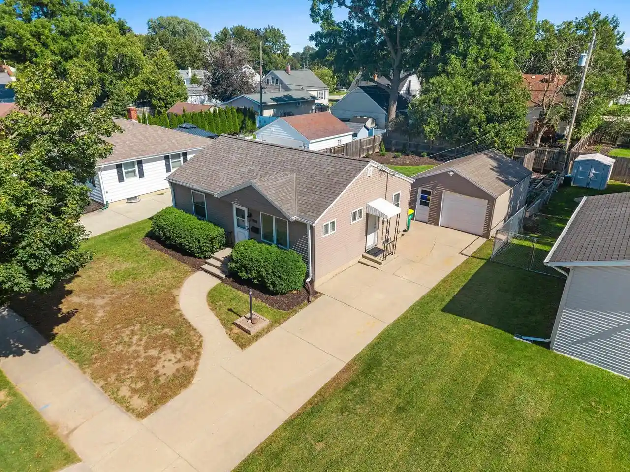 Photo 4 of Single family home for sale at 828 N Platten St, Green Bay, WI 54303 | MLS# 50332543 | Listing updated on 2026-09-15