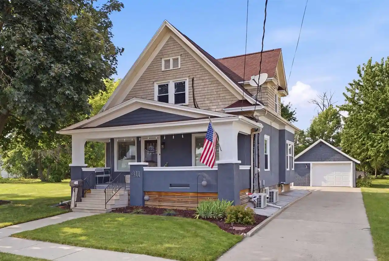 Photo 1 of Single family home for sale at 411 Monroe St, Neenah, WI 54956 | MLS# 50332527 | Listing updated on 2026-09-14