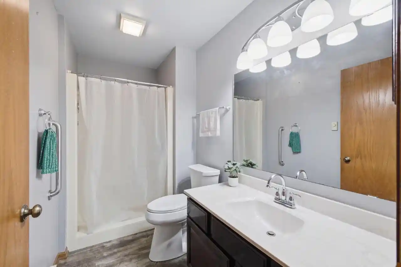 Listing Photo 4 - Condo for sale in building located at 234 Minz Park Cir, West Bend, WI 53095 - Unit #1