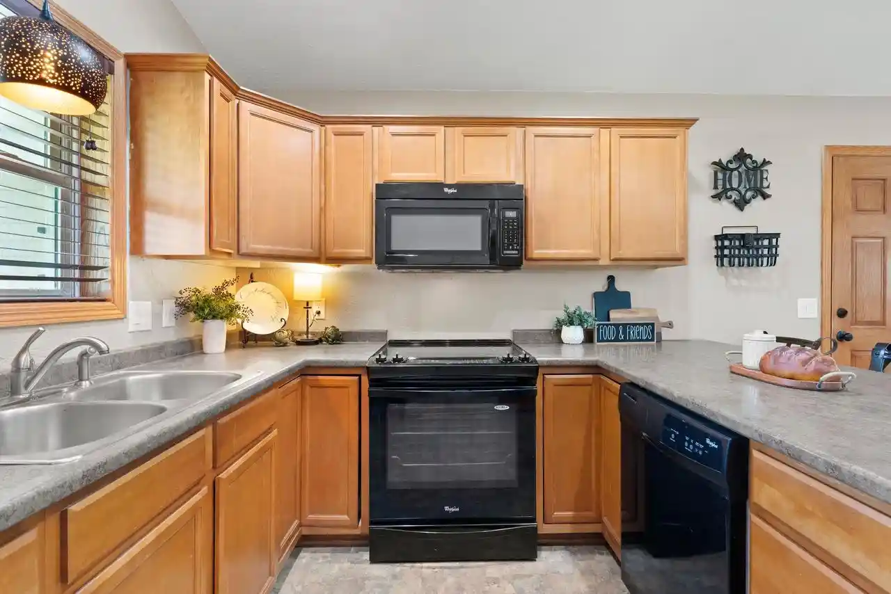 Photo 2 of Single family home for sale at 1136 Mistletoe Ln, Winneconne, WI 54986 | MLS# 50332541 | Listing updated on 2026-09-11