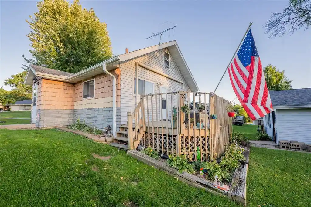 Photo 30 of Single family home for sale at 423 Bates St, Cornell, WI 54732 | MLS# 1605010 | Listing updated on 2026-09-13
