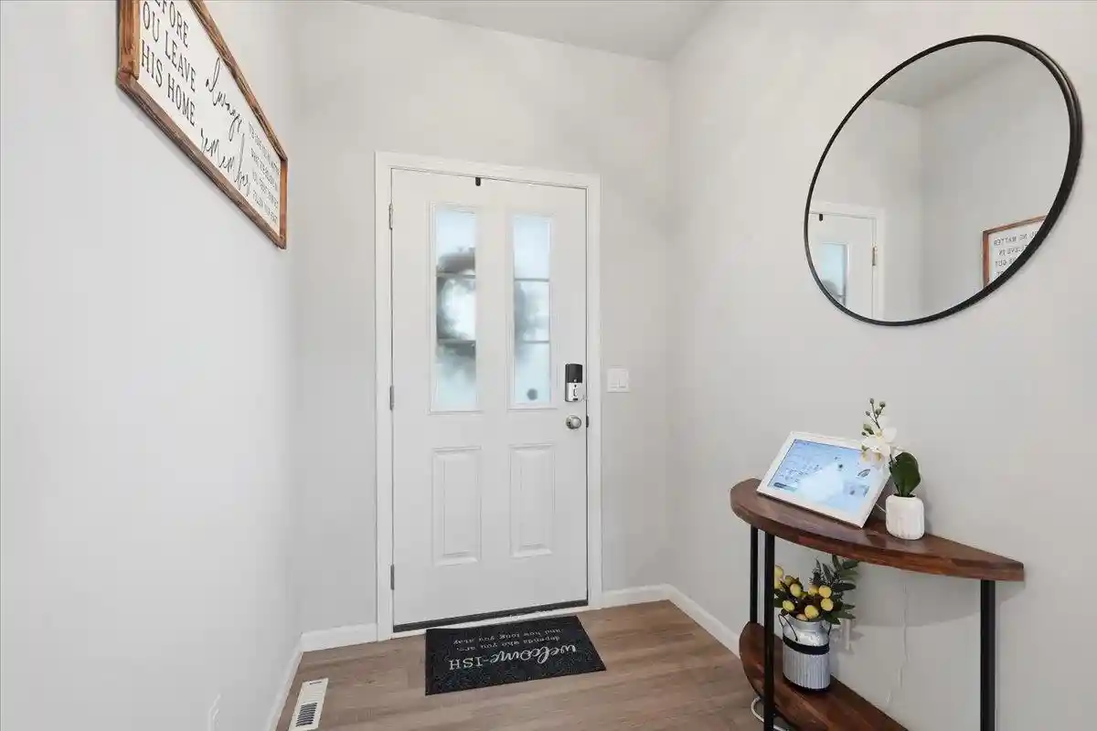 Photo 4 of Single family home for sale at 501 Fox Den Dr, Waunakee, WI 53597 | MLS# 2032473 | Listing updated on 2026-09-21