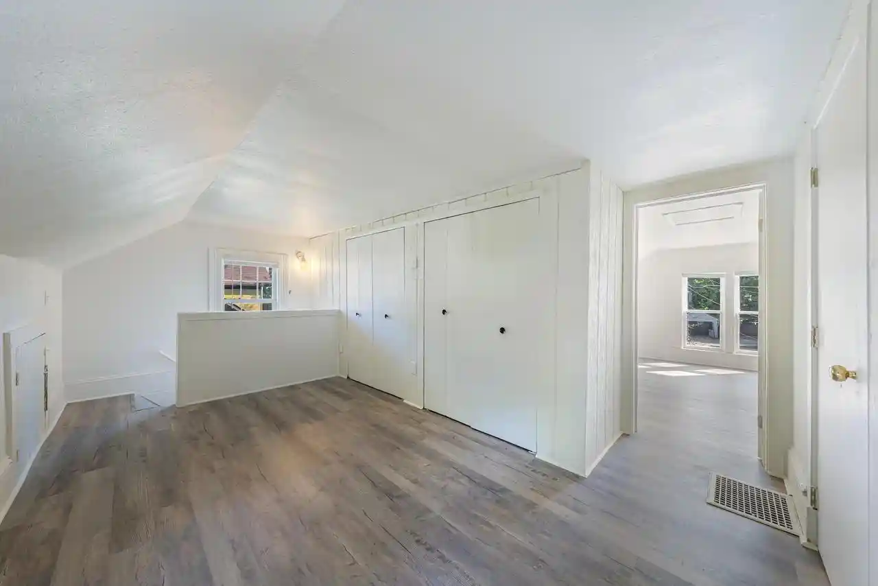 Photo 2 of Single family home for sale at 857 Franklin St, Oshkosh, WI 54901 | MLS# 50332555 | Listing updated on 2026-09-11