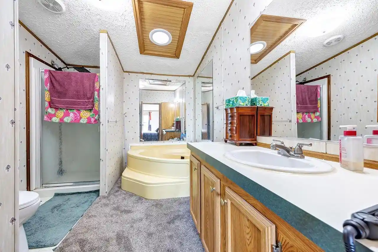 Photo 3 of Single family home for sale at 271 W Main St, Mishicot, WI 54228 | MLS# 50332545 | Listing updated on 2026-09-11