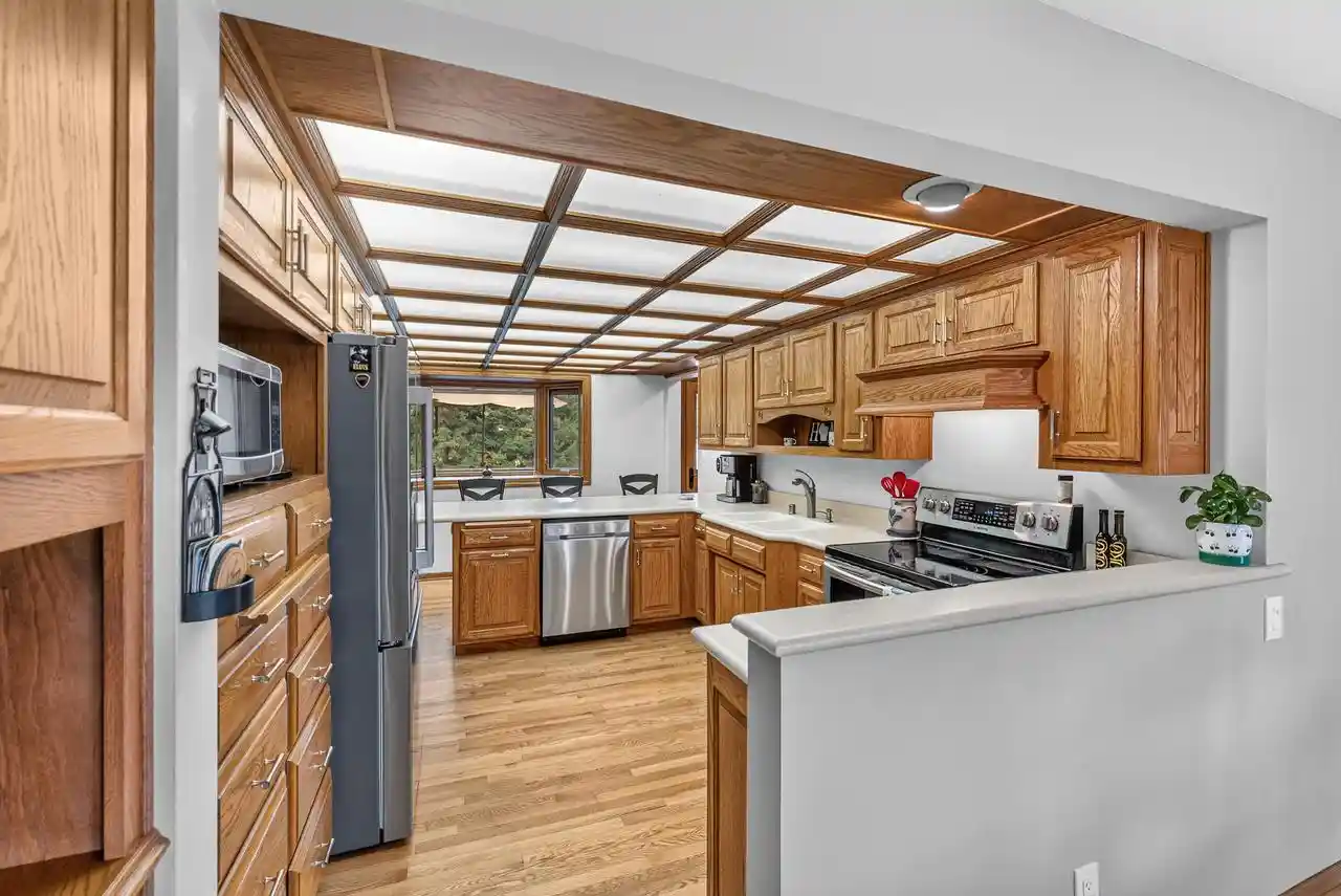 Photo 4 of Single family home for sale at 1123 Lake Shore Rd, Grafton, WI 53024 | MLS# 1980261 | Listing updated on 2026-09-12