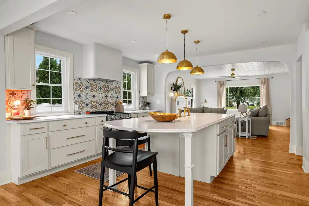Photo 3 of Single family home for sale at 1208 Losey Blvd S, La Crosse, WI 54601 | MLS# 1980266 | Listing updated on 2026-09-20