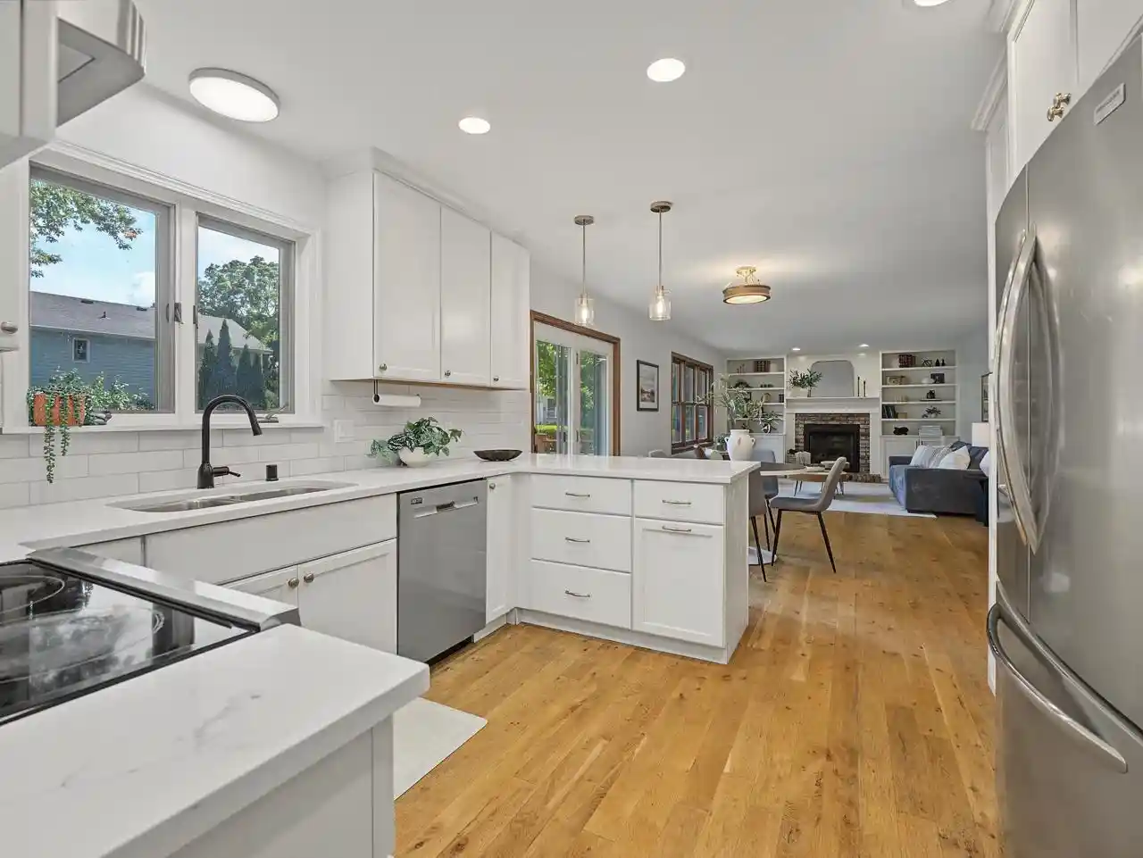 Photo 2 of Single family home for sale at 525 Harvest Ln, Verona, WI 53593 | MLS# 2032479 | Listing updated on 2026-09-16