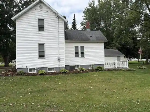 Photo 4 of Single family home for sale at 907 E Blodgett St, Marshfield, WI 54449 | MLS# 22604513 | Listing updated on 2026-09-15