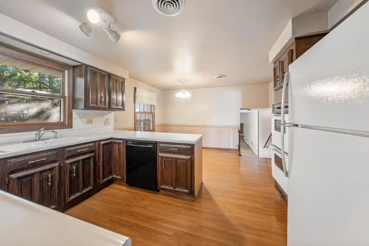 Photo 2 of Single family home for sale at 336 Brookridge St, Green Bay, WI 54301 | MLS# 50332563 | Listing updated on 2026-09-13
