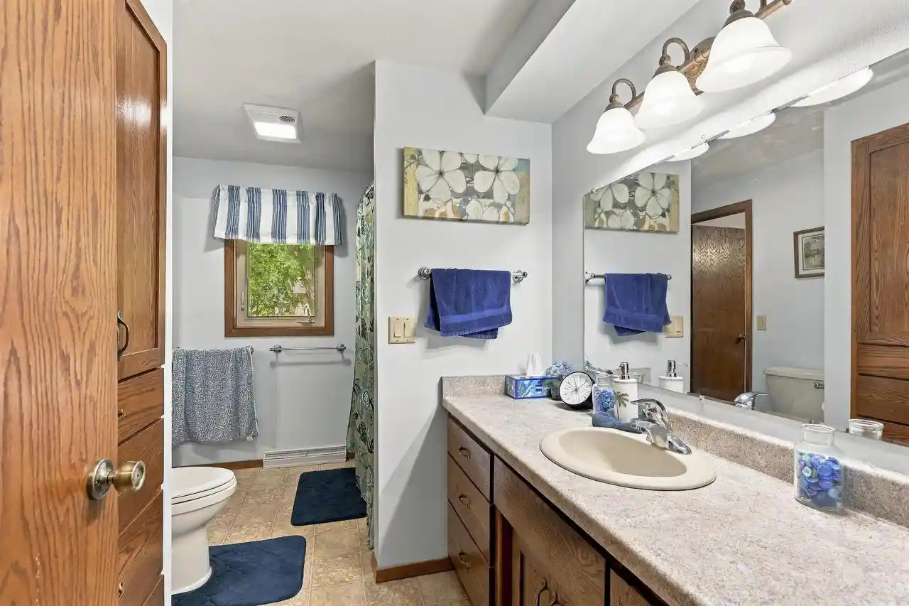 Photo 2 of Single family home for sale at 1815 Roosevelt St, Little Chute, WI 54140 | MLS# 50332562 | Listing updated on 2026-09-22