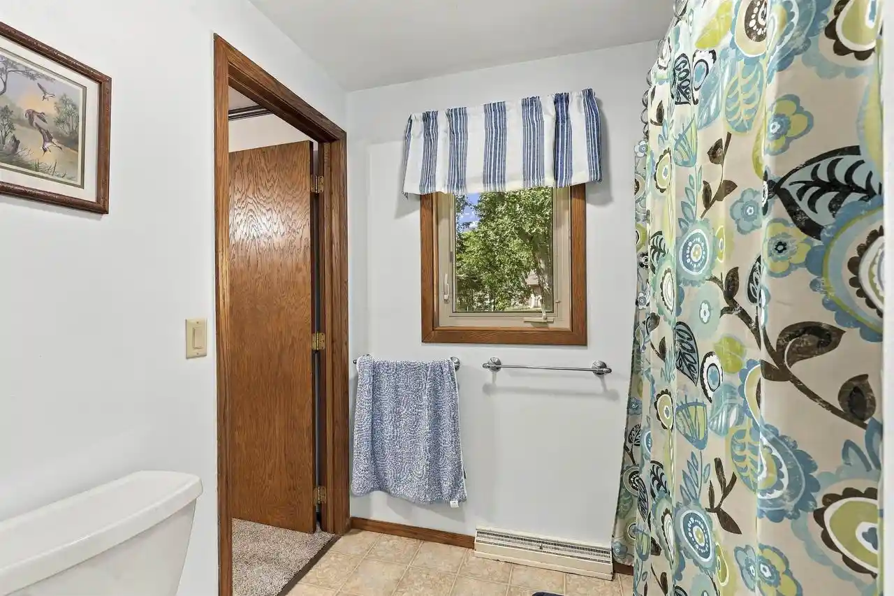 Photo 3 of Single family home for sale at 1815 Roosevelt St, Little Chute, WI 54140 | MLS# 50332562 | Listing updated on 2026-09-22