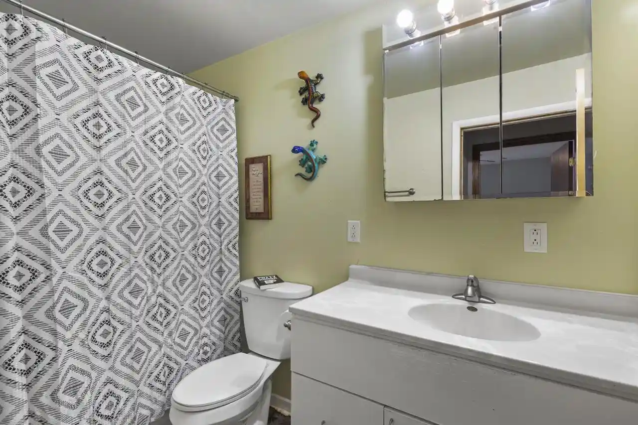 Photo 3 of Single family home for sale at 1222 Knapp St, Oshkosh, WI 54902 | MLS# 50332565 | Listing updated on 2026-09-20