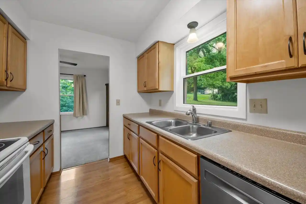 Photo 4 of Single family home for sale at 21120 Sierra Dr, Brookfield, WI 53045 | MLS# 1980275 | Listing updated on 2026-09-25