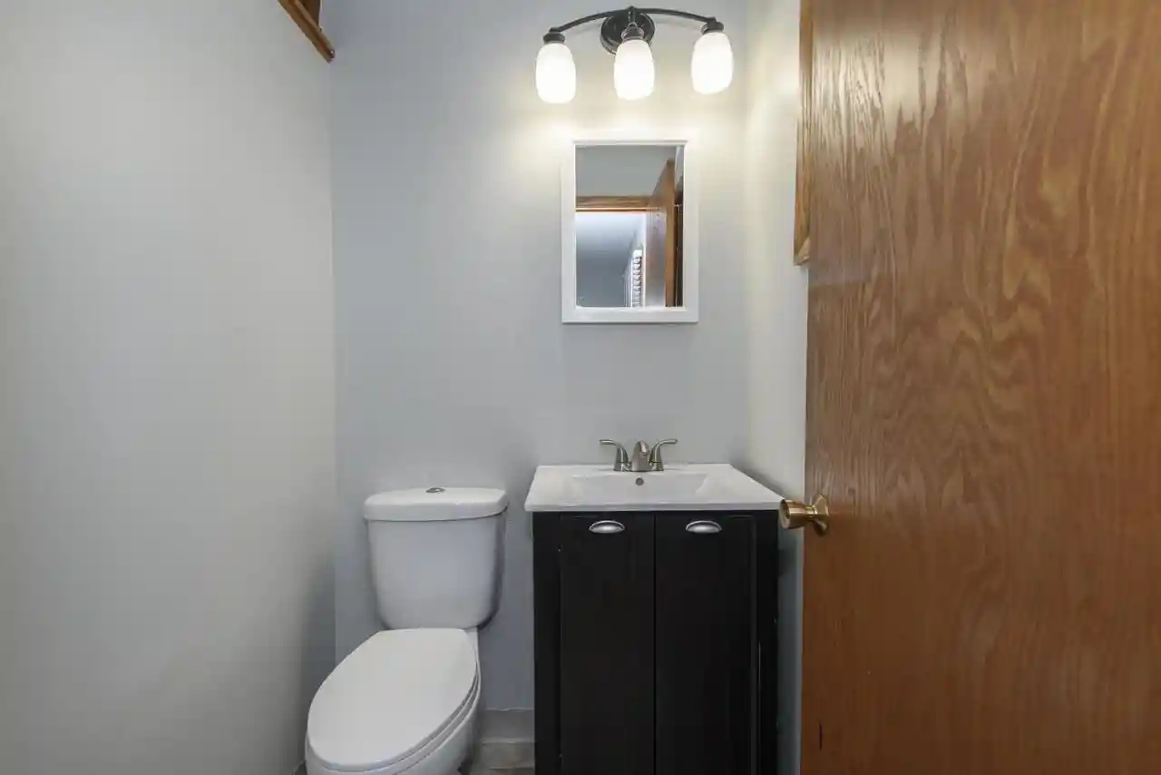 Photo 4 of Single family home for sale at 910 Mayer Ln, Mayville, WI 53050 | MLS# 1980278 | Listing updated on 2026-10-01