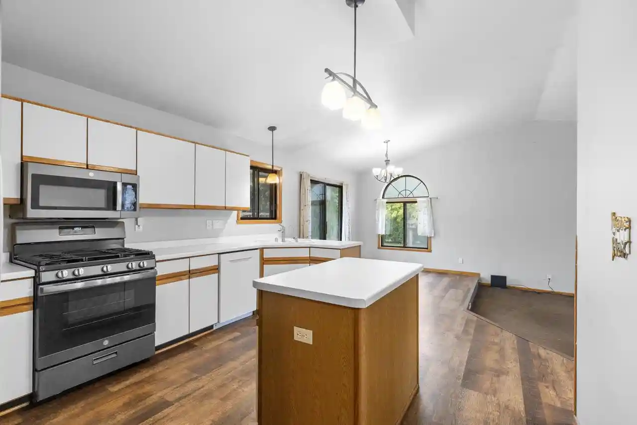 Photo 3 of Single family home for sale at 225 Heritage St, Belgium, WI 53004 | MLS# 1980284 | Listing updated on 2026-09-25