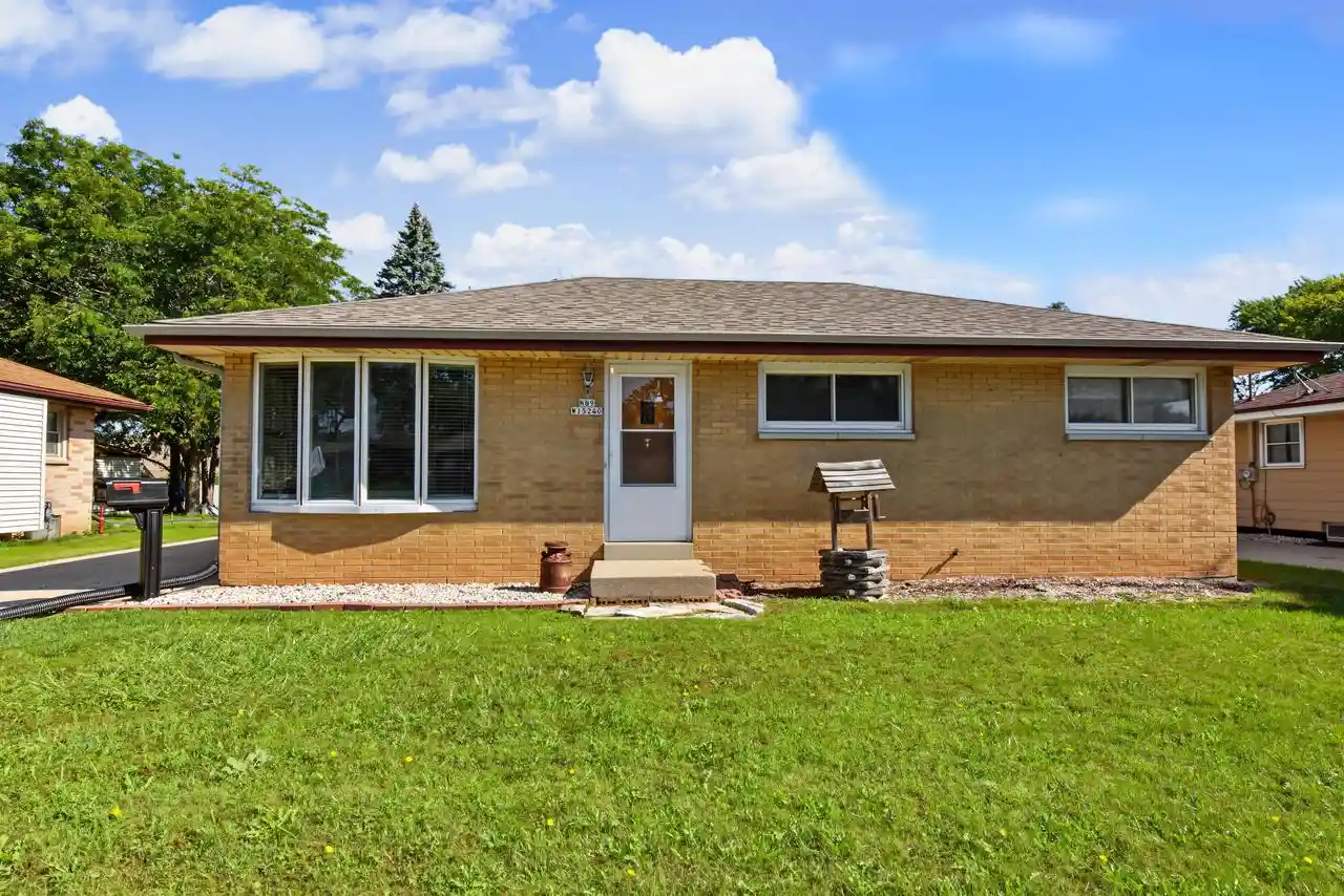 Photo 1 of Single family home for sale at N89w15240 Jefferson Ave, Menomonee Falls, WI 53051 | MLS# 1980290 | Listing updated on 2026-09-11