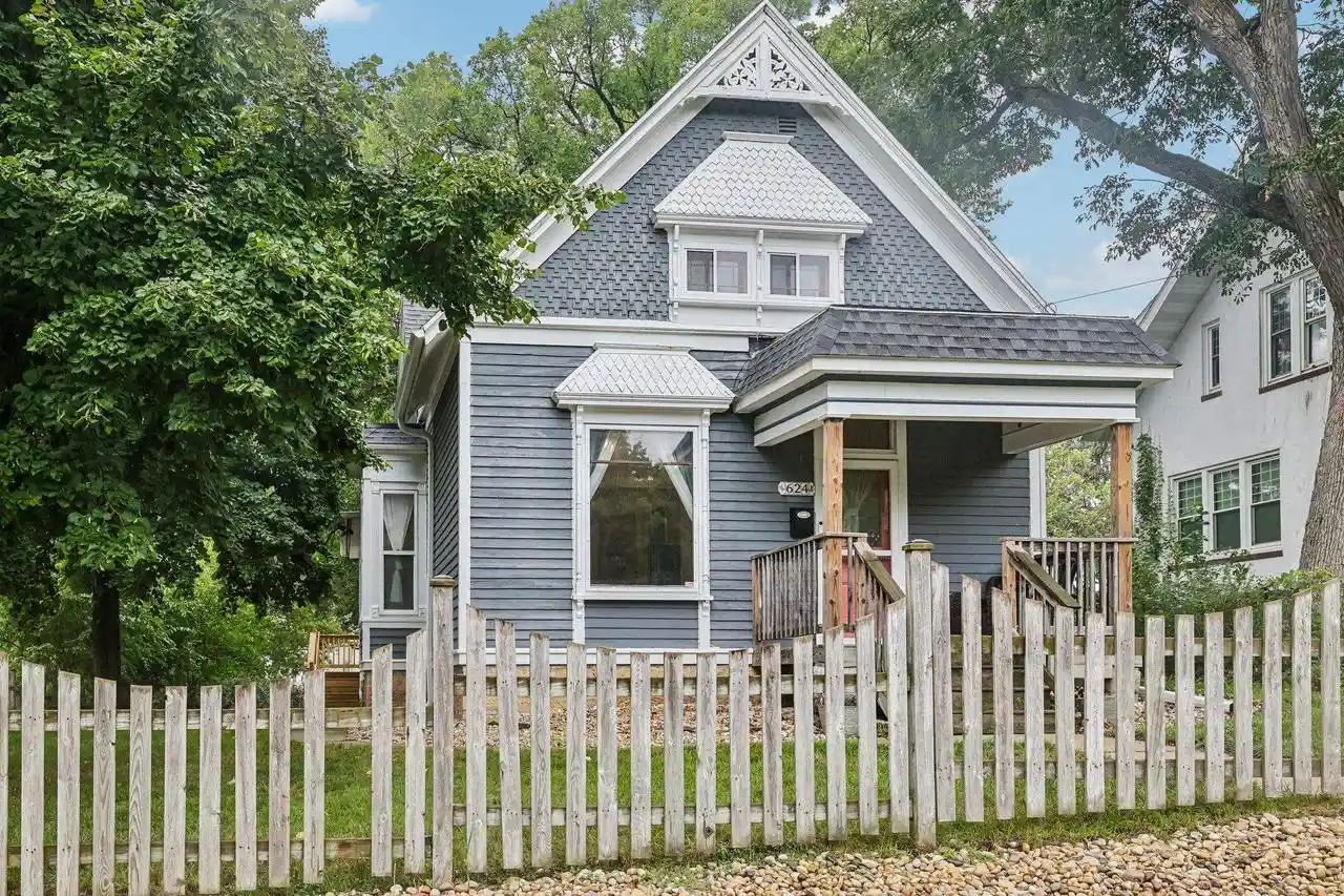 Photo 1 of Single family home for sale at 624 S Garfield Ave, Janesville, WI 53545 | MLS# 2032497 | Listing updated on 2026-09-23