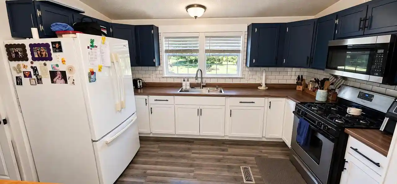 Photo 3 of Single family home for sale at 813 Posey Ct, Green Bay, WI 54313 | MLS# 50332568 | Listing updated on 2026-09-21