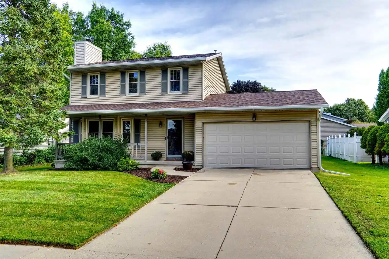 Photo 1 of Single family home for sale at 3205 Clove Dr, Madison, WI 53704 | MLS# 2032496 | Listing updated on 2026-09-16