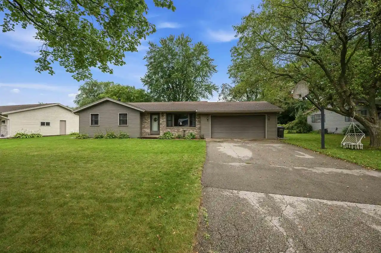 Photo 1 of Single family home for sale at 409 Hyland Dr, Stoughton, WI 53589 | MLS# 2032498 | Listing updated on 2026-09-16