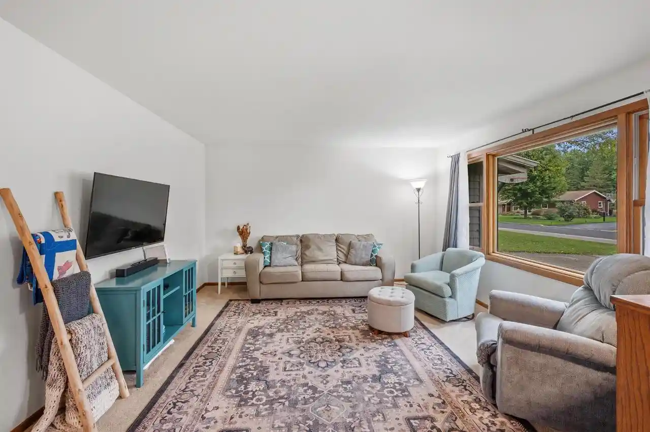 Photo 3 of Single family home for sale at 409 Hyland Dr, Stoughton, WI 53589 | MLS# 2032498 | Listing updated on 2026-09-16