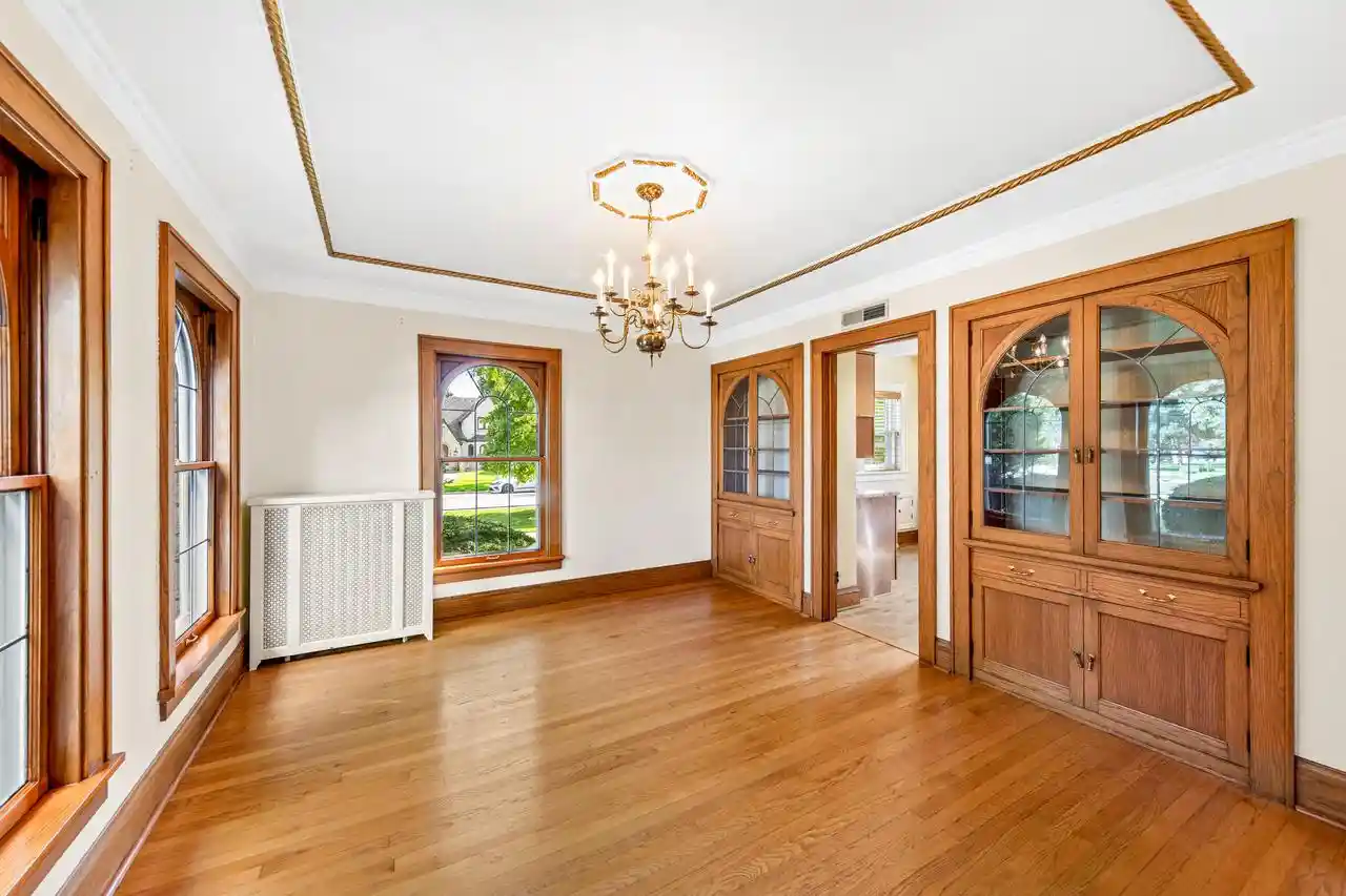 Photo 4 of Single family home for sale at 2263 Ludington Ave, Milwaukee, WI 53226 | MLS# 1980299 | Listing updated on 2026-09-18
