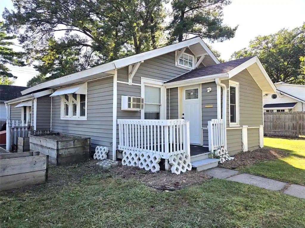 Photo 1 of Single family home for sale at 116 W Bundy St, Rice Lake, WI 54868 | MLS# 1605072 | Listing updated on 2026-09-11