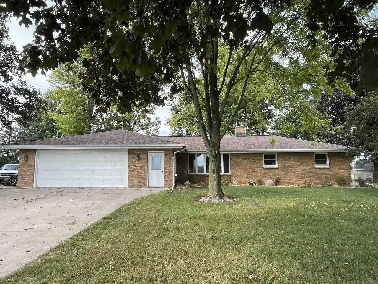 Single family home for sale at W2226 Hickory Dr, Kaukauna, WI 54130 | MLS# 50332575