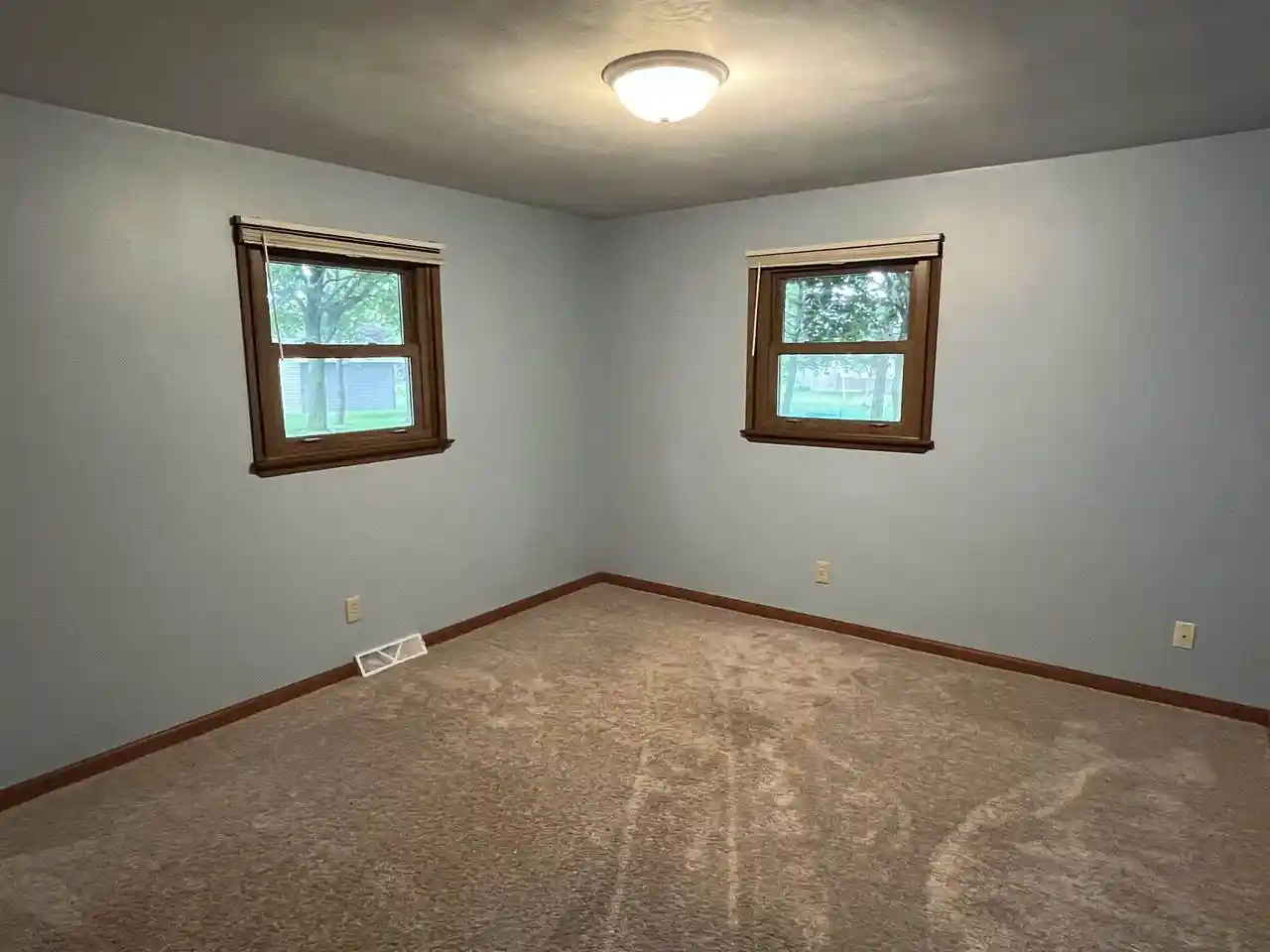 Photo 3 of Single family home for sale at W2226 Hickory Dr, Kaukauna, WI 54130 | MLS# 50332575 | Listing updated on 2026-09-21