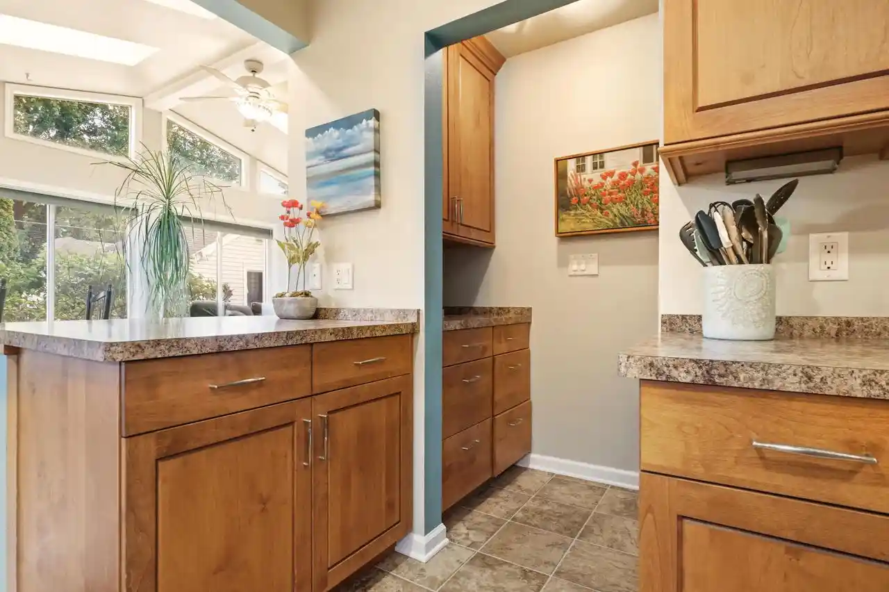 Photo 2 of Single family home for sale at 3929 S Lake Dr, Saint Francis, WI 53235 | MLS# 1980315 | Listing updated on 2026-09-16