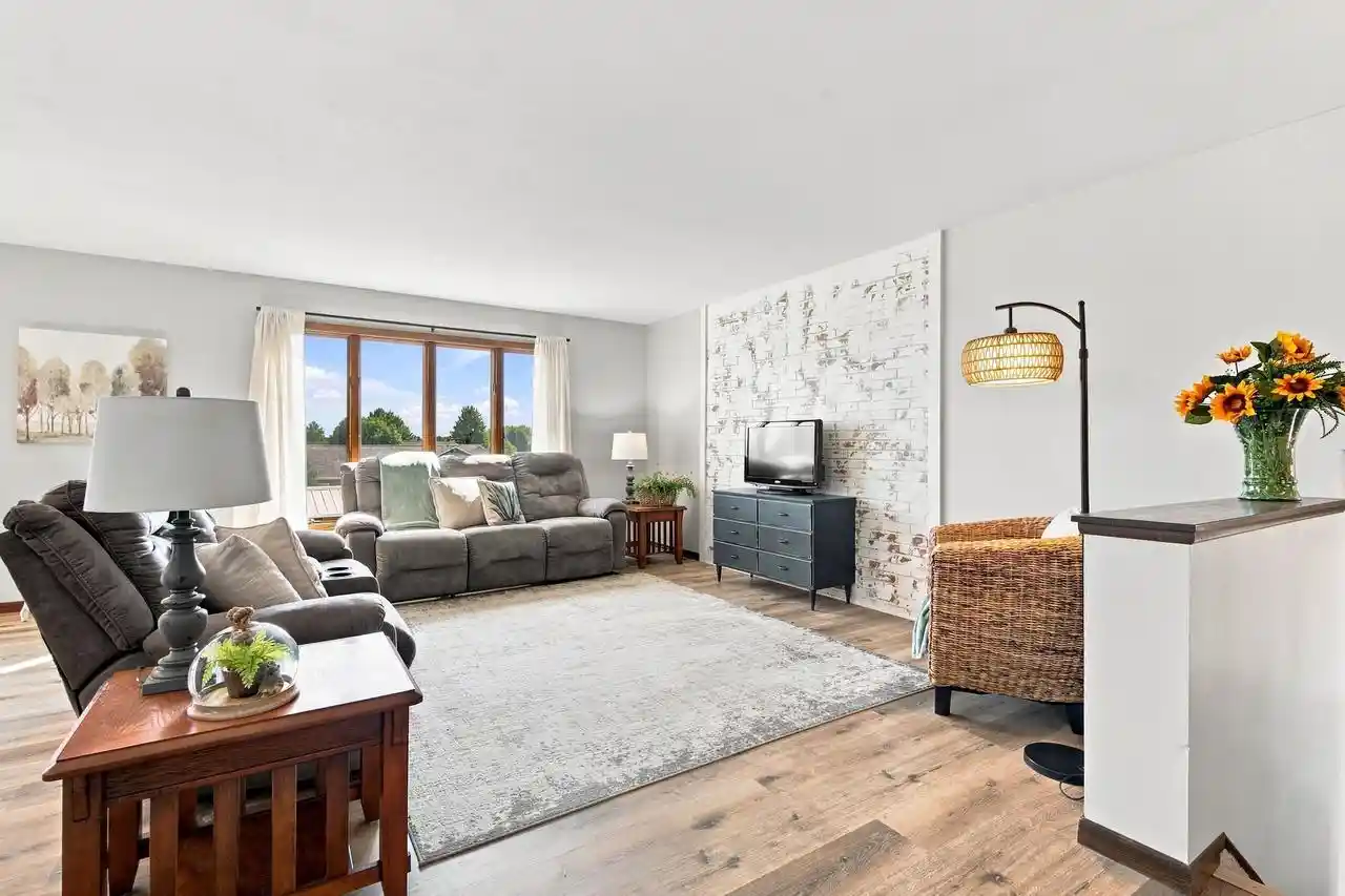 Photo 3 of Single family home for sale at 1601 S Lincoln Ave, Marshfield, WI 54449 | MLS# 22604519 | Listing updated on 2026-09-22