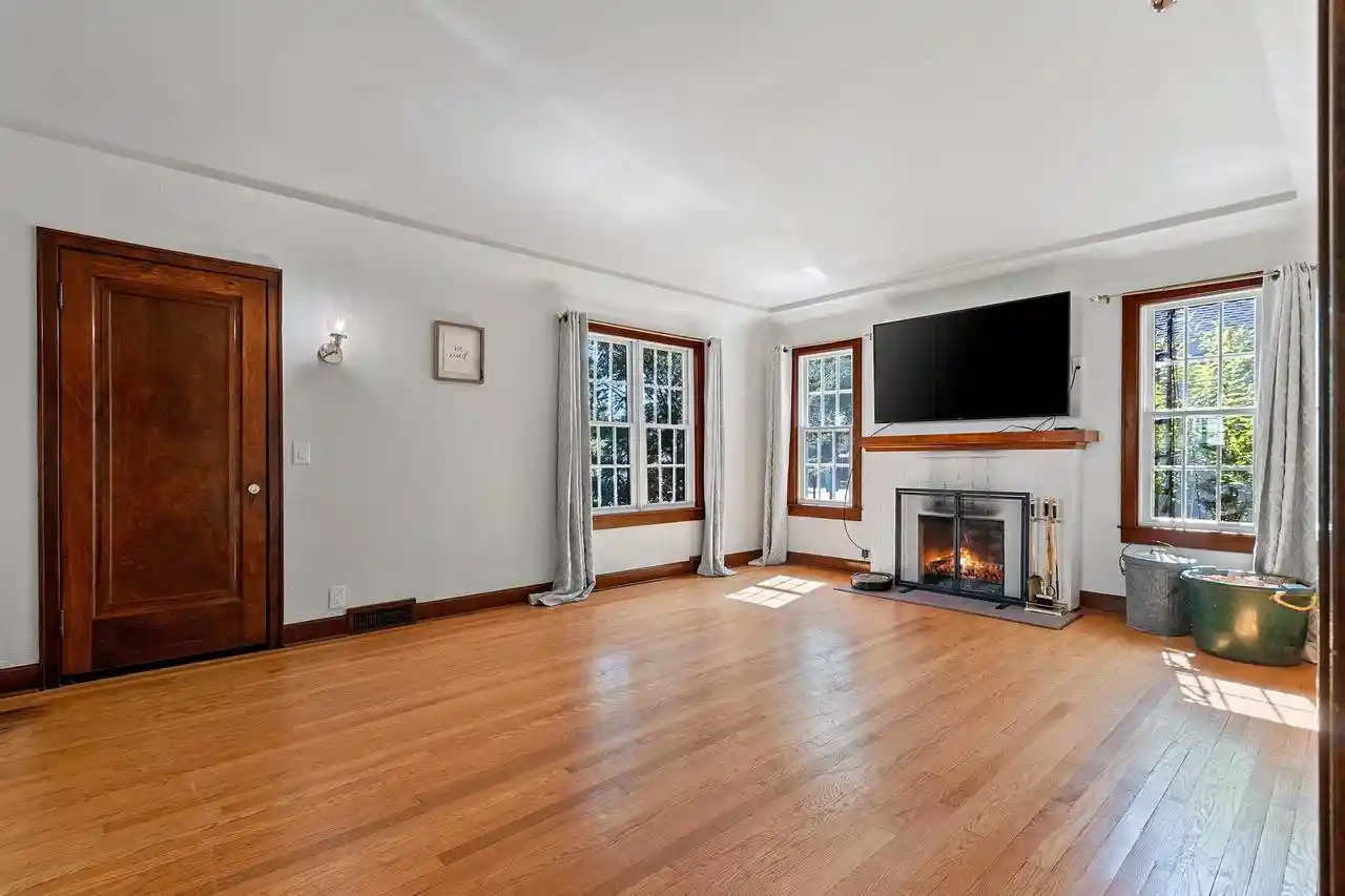 Photo 4 of Single family home for sale at 153 N Main St, Clintonville, WI 54929 | MLS# 50332463 | Listing updated on 2026-09-11