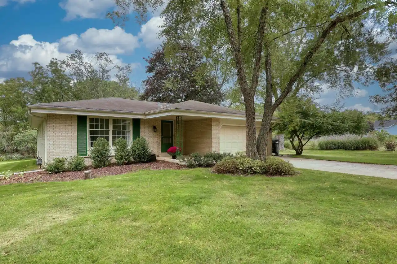 Photo 1 of Single family home for sale at N17w27304 Lakefield Dr, Pewaukee, WI 53072 | MLS# 1980319 | Listing updated on 2026-09-16