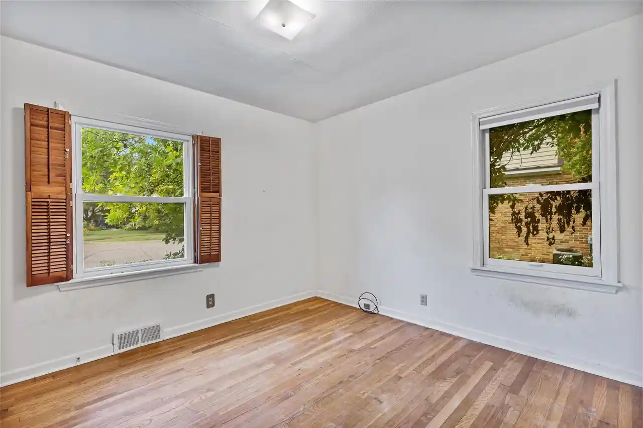 Photo 4 of Single family home for sale at 4121 Mineral Point Rd, Madison, WI 53705 | MLS# 2032523 | Listing updated on 2026-10-23