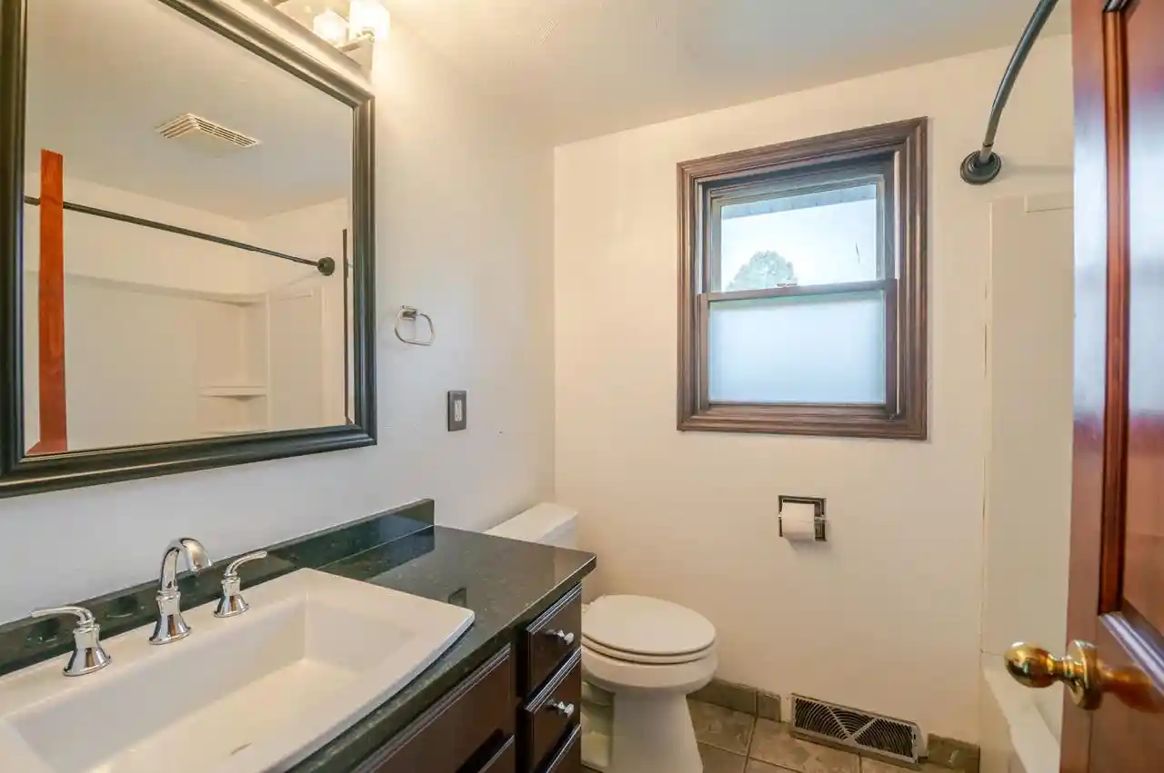 Photo 3 of Single family home for sale at 2525 Heather Rd, Green Bay, WI 54311 | MLS# 50332594 | Listing updated on 2026-09-14