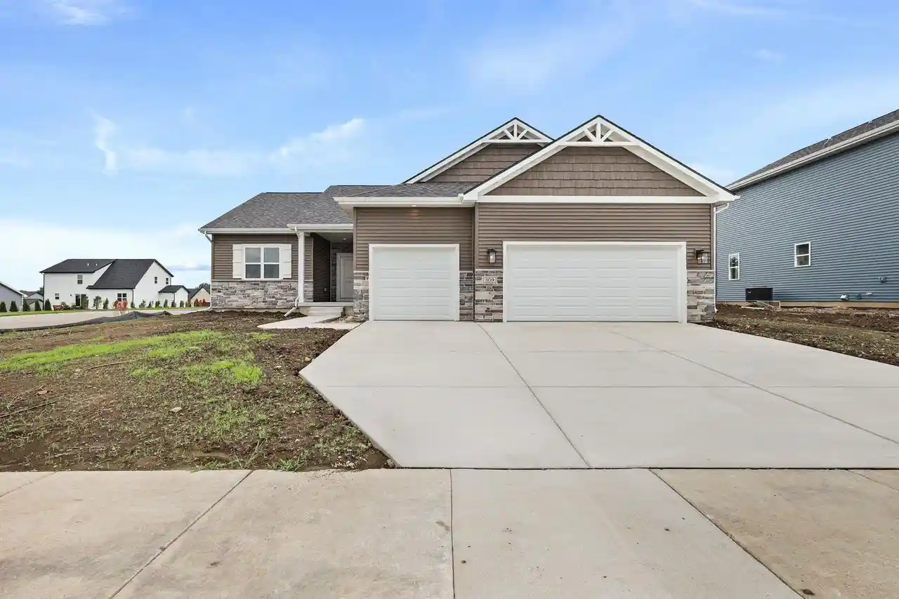 Photo 1 of Single family home for sale at 211 Michelle Ln, Cottage Grove, WI 53527 | MLS# 2032532 | Listing updated on 2026-09-11