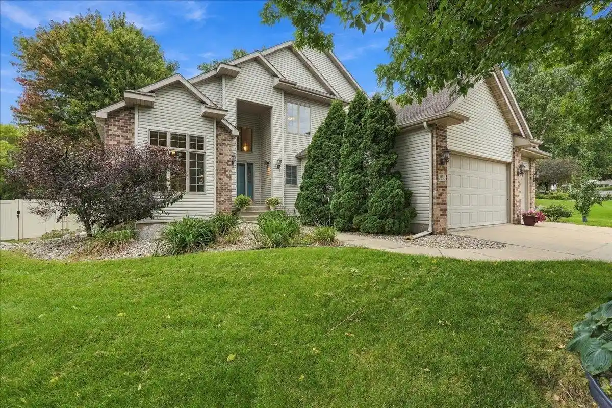 Photo 1 of Single family home for sale at 1299 St Patrick Way, Sun Prairie, WI 53590 | MLS# 2032535 | Listing updated on 2026-09-15