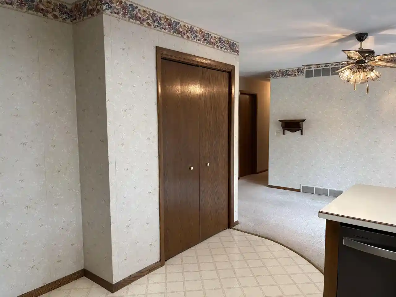 Photo 3 of Single family home for sale at 439 Higgins Dr, Evansville, WI 53536 | MLS# 2032536 | Listing updated on 2026-09-18