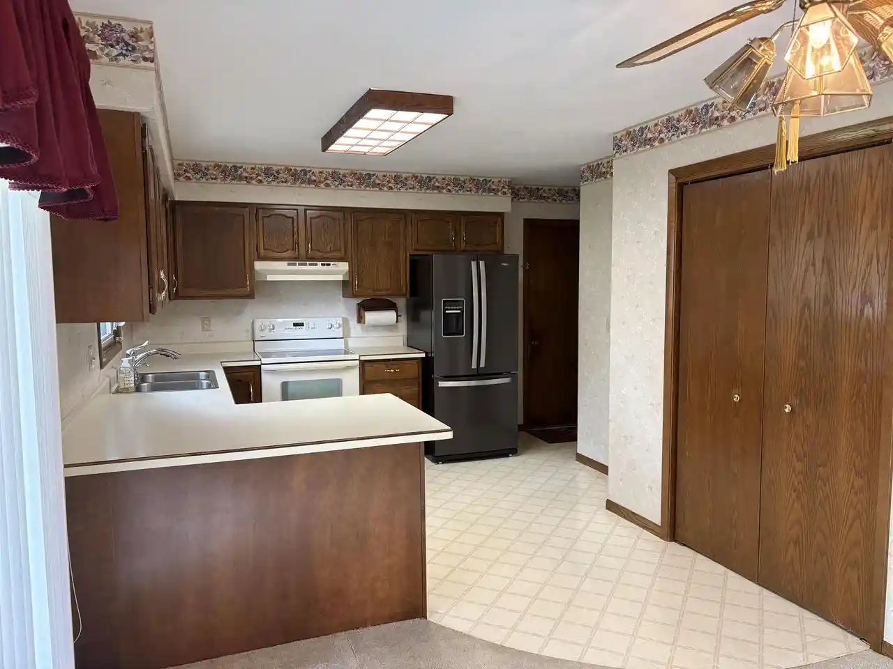 Photo 4 of Single family home for sale at 439 Higgins Dr, Evansville, WI 53536 | MLS# 2032536 | Listing updated on 2026-09-18