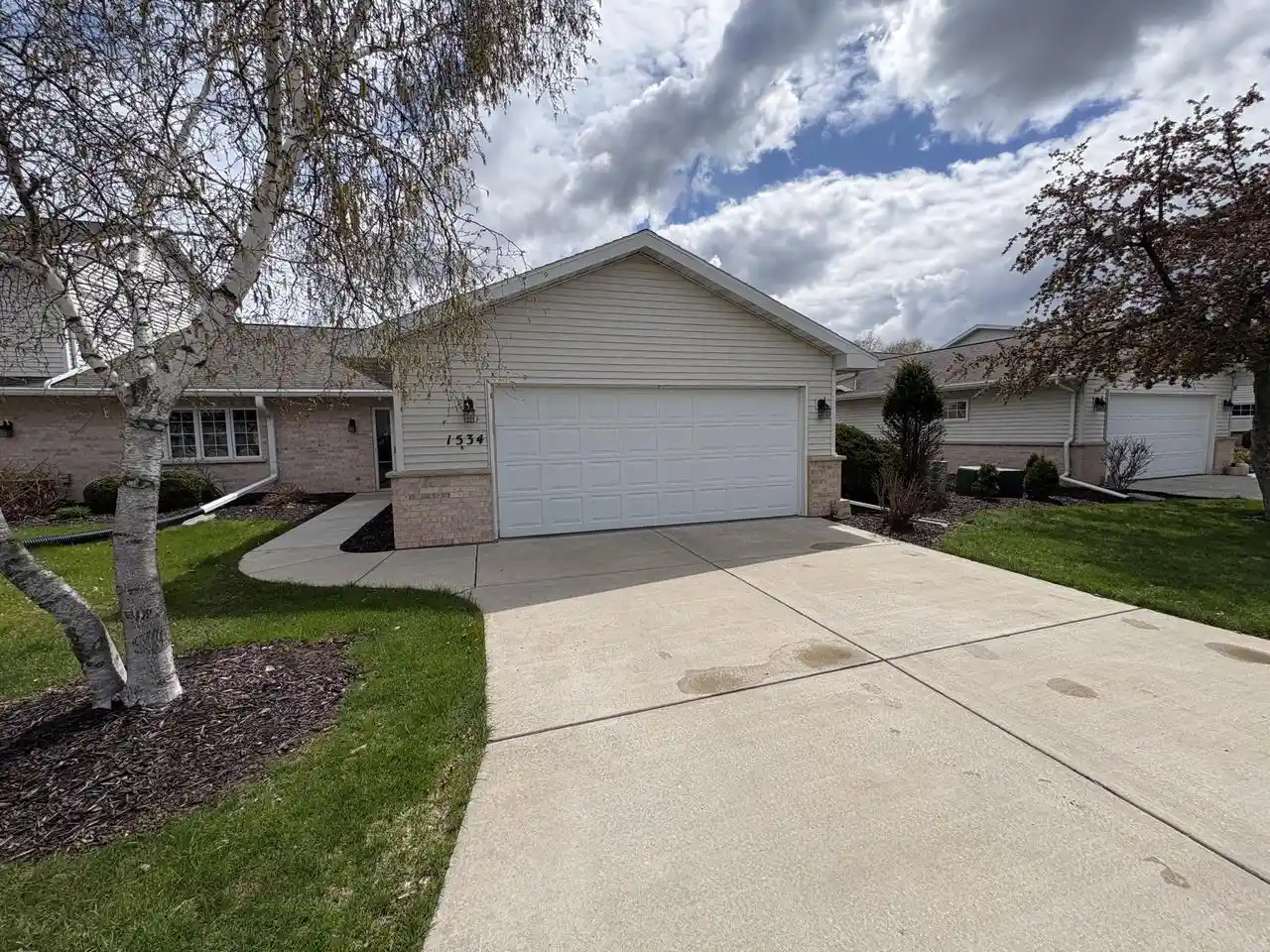 Photo 1 of Condo for sale at 1534 River Pines Dr, Green Bay, WI 54311 | MLS# 1980352 | Listing updated on 2026-09-11